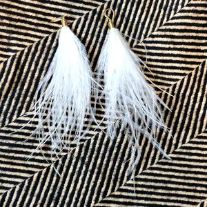 boho dainty white feather earrings-